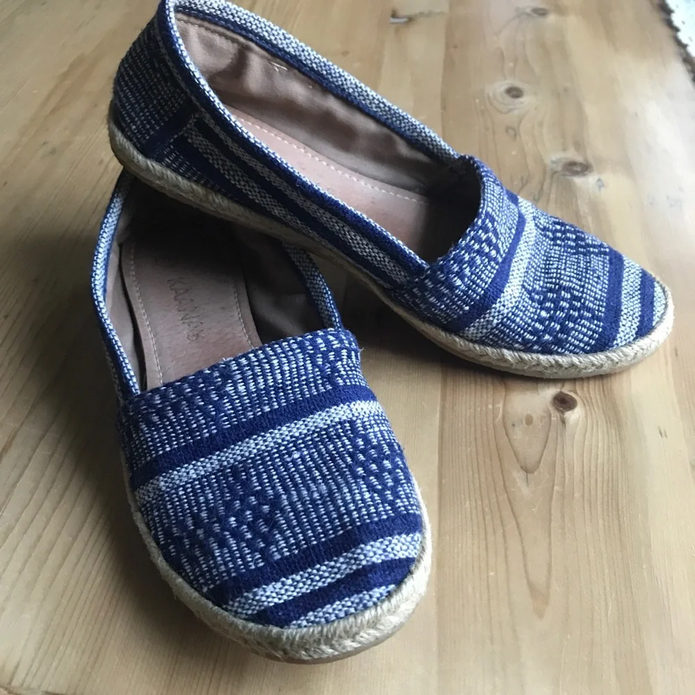 Kaanas 37 blue and white textile espadrille